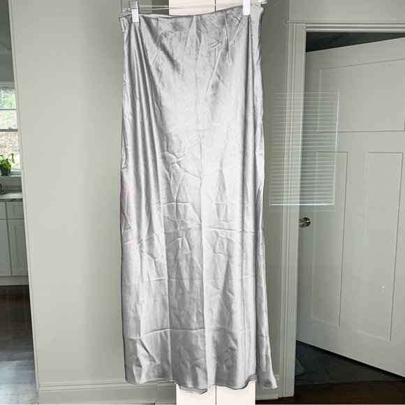 NWT Madewell Satin Maxi Slip Skirt Dusk Grey - Picture 3 of 6